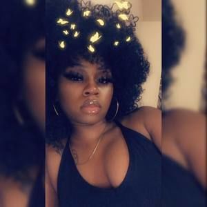 Meet your Posher, Angie